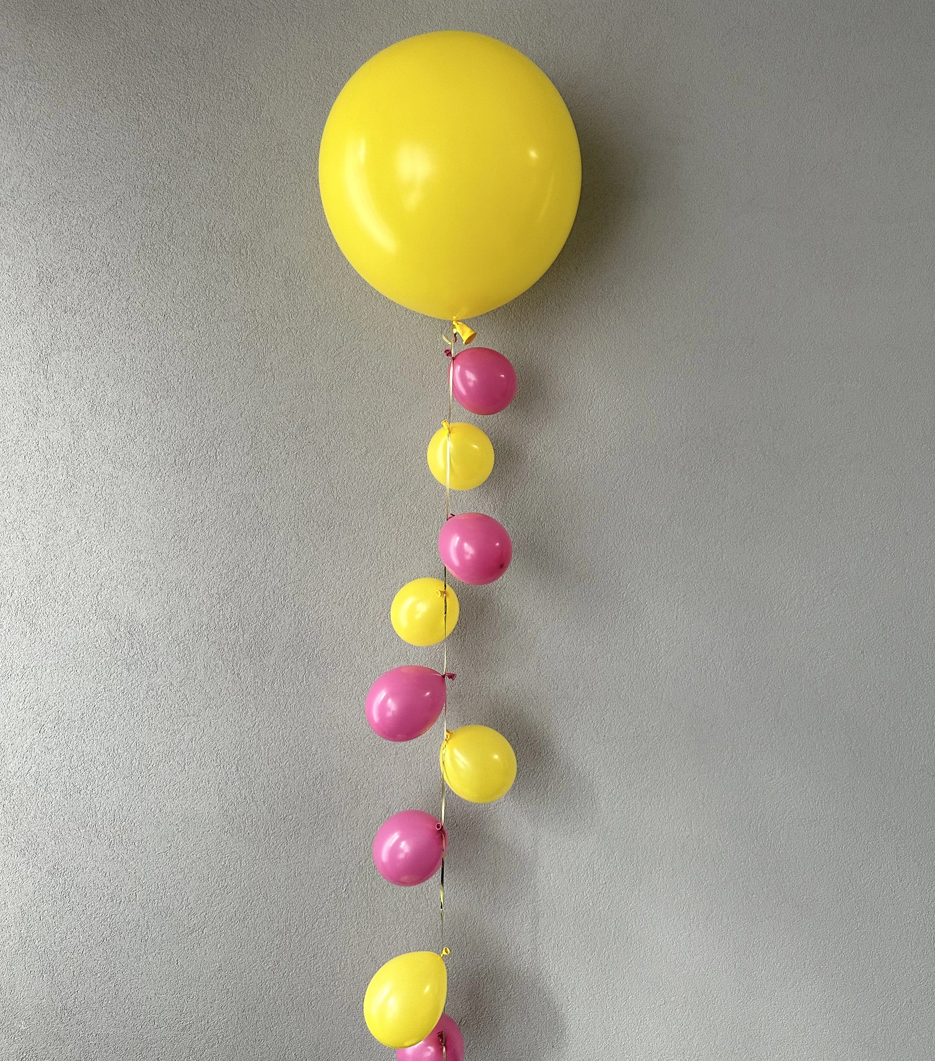 Bubbly balloon strand (75 cm diameter)