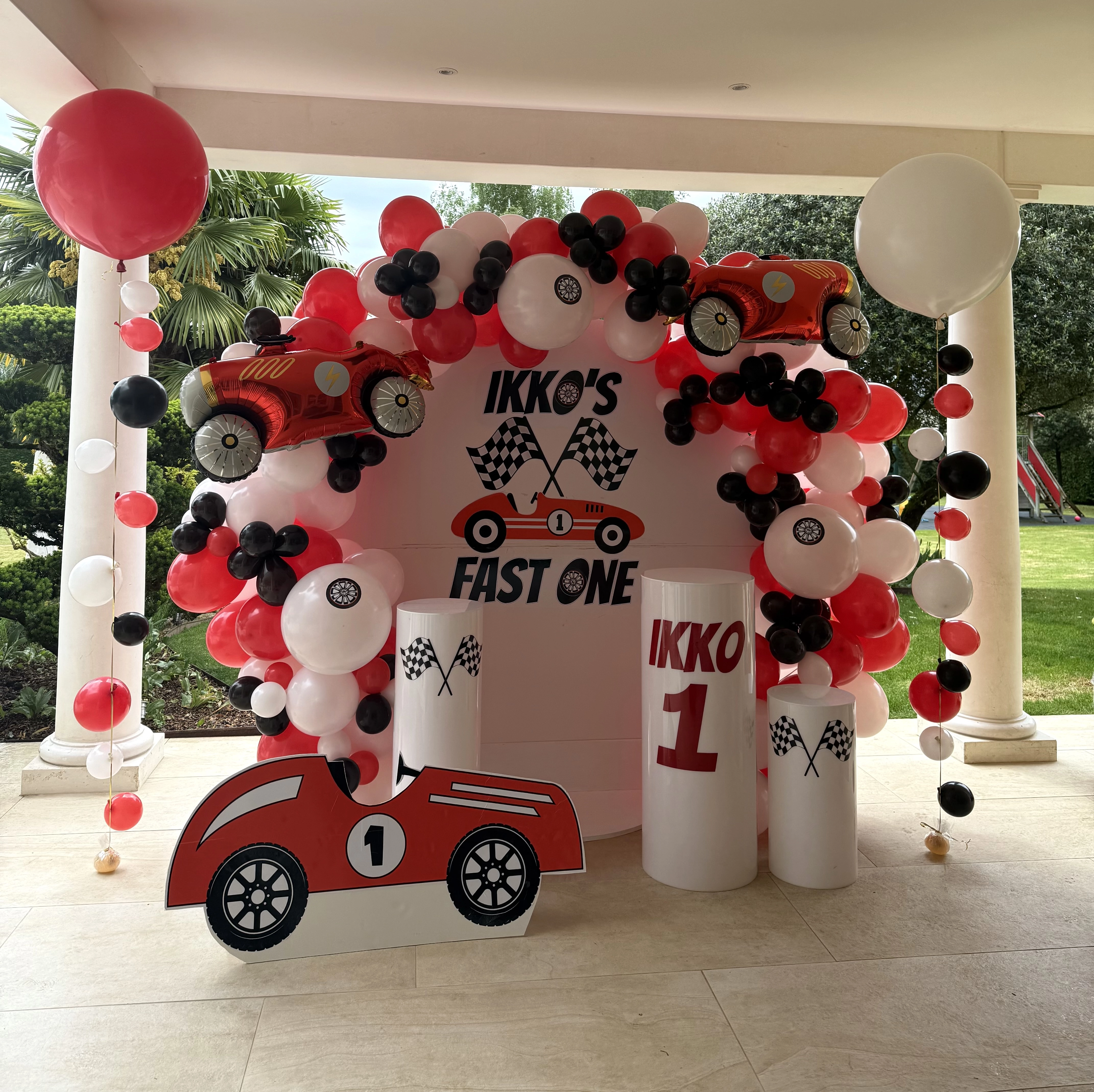 Custom photozone (Theme of your choice)