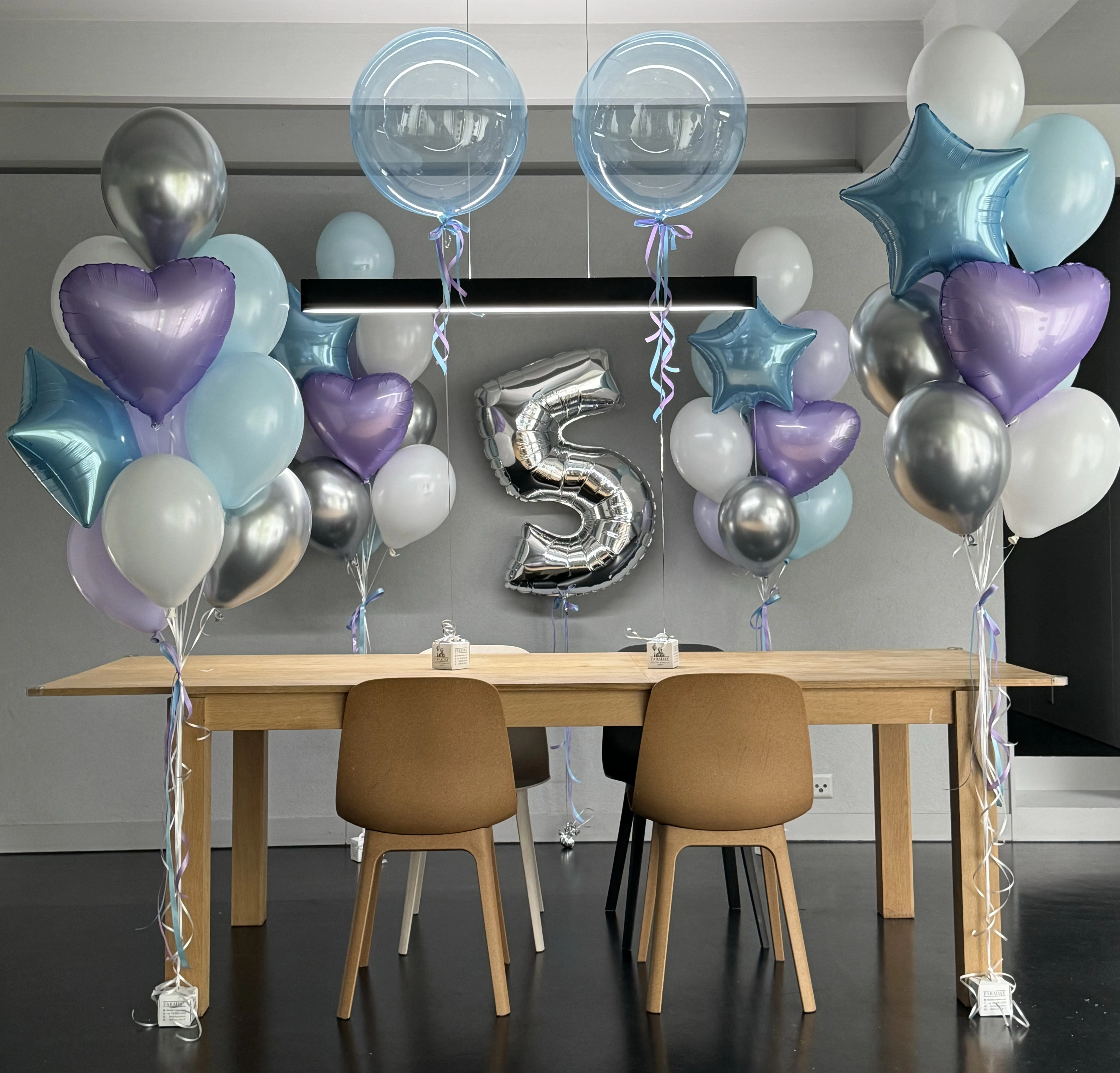 Balloon decor “Around the table fun”