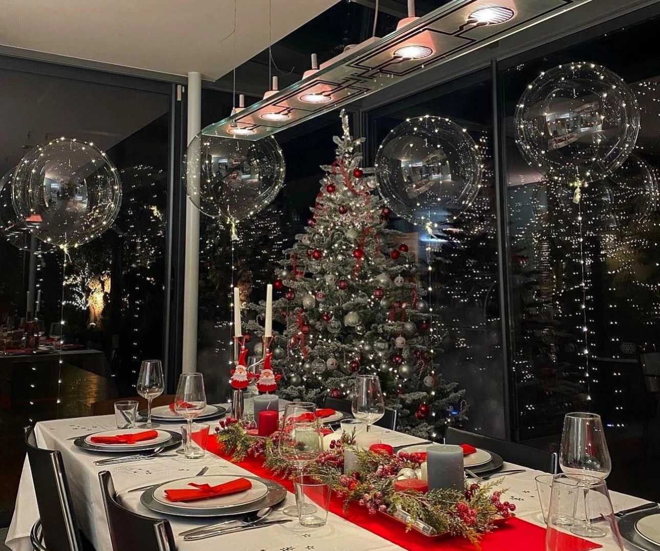 Set of 4 LED balloons