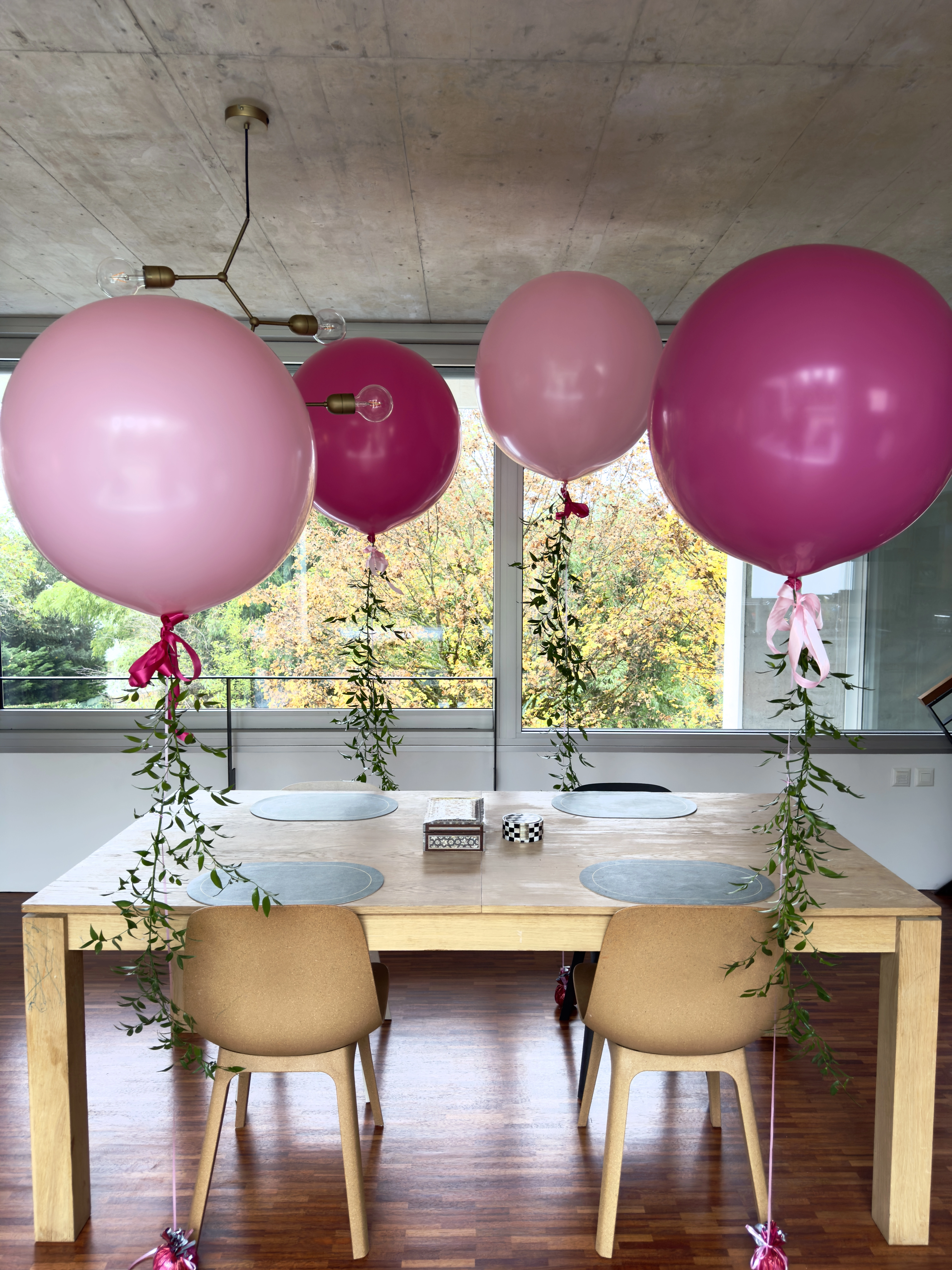 Set of 4 XL balloons with ruscus “Boho”