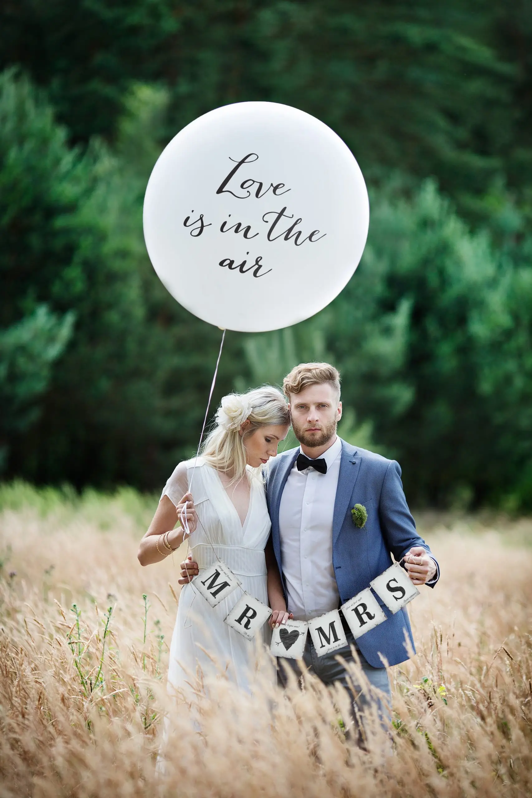 Love is in the air latex balloon